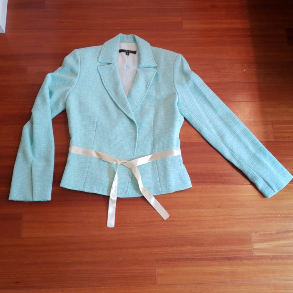 View green and yellow cropped blazer.  Size small.